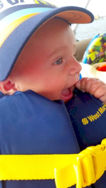 Bebekler Tekneye Binebilir mi